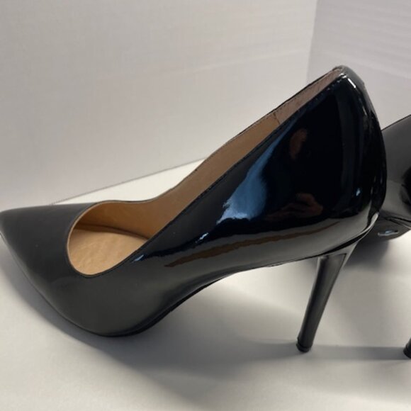 Just in time for the Holidays! Kenneth Cole | Black Patent Pumps | Size 9.5 - Picture 5 of 9